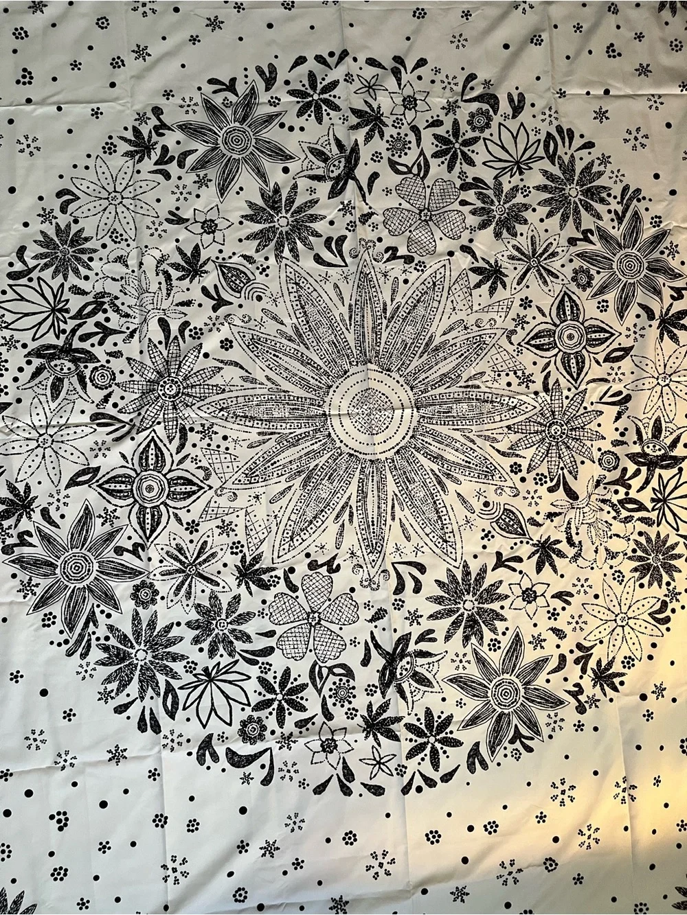 Black and White Floral Mandala Bedspread - Unbranded